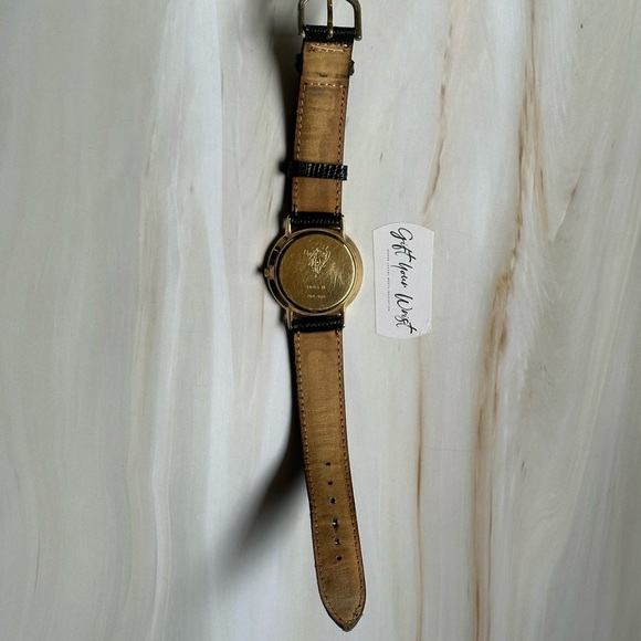 Gucci 3001M Roman Numeral Gold-Tone SS With Black Dial 33mm Luxury Swiss Watch - Picture 11 of 14